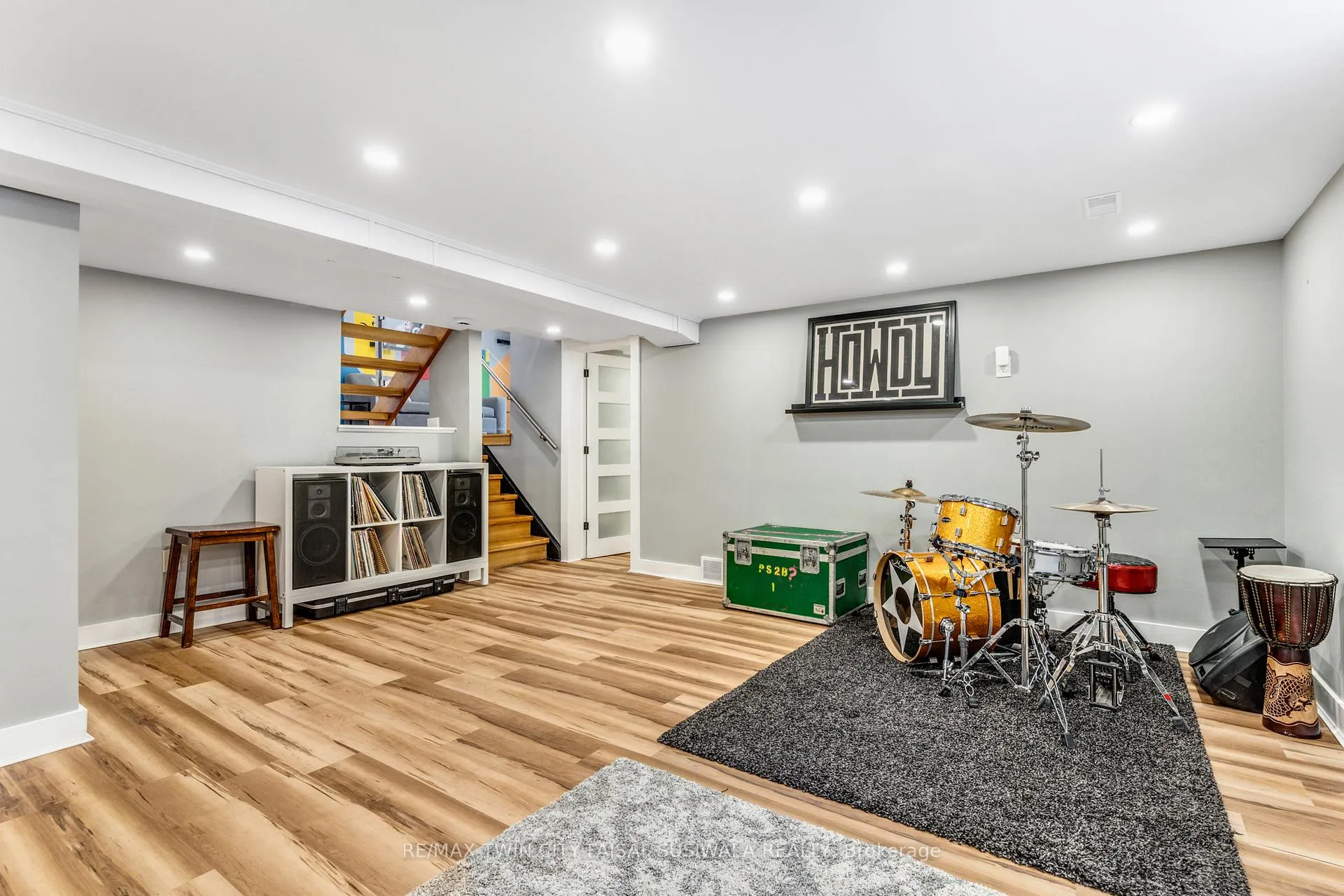 Photo 36 of 1735 Queenston Road, Cambridge, Preston Centre — HOMEH