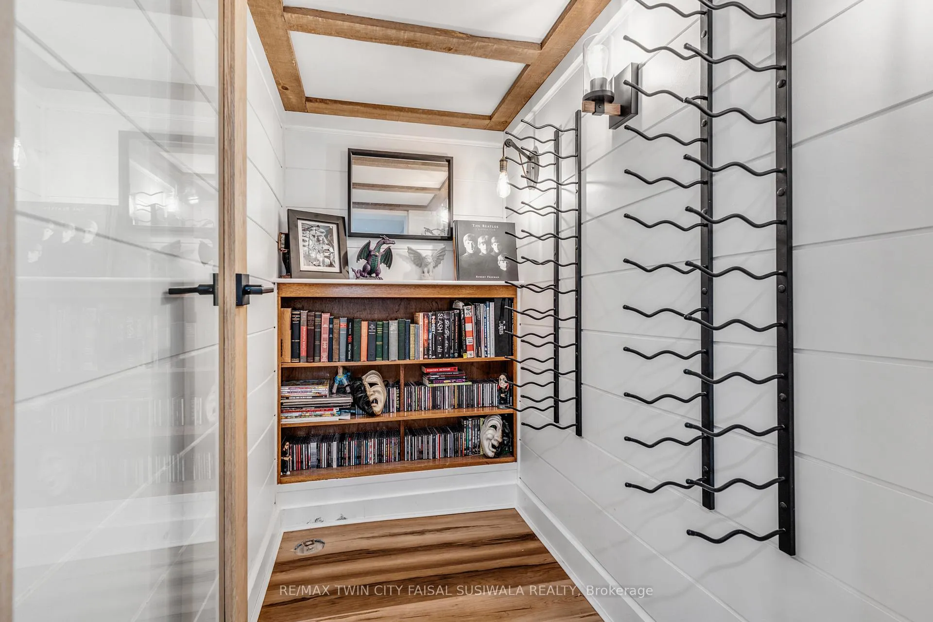 Photo 37 of 1735 Queenston Road, Cambridge, Preston Centre — HOMEH