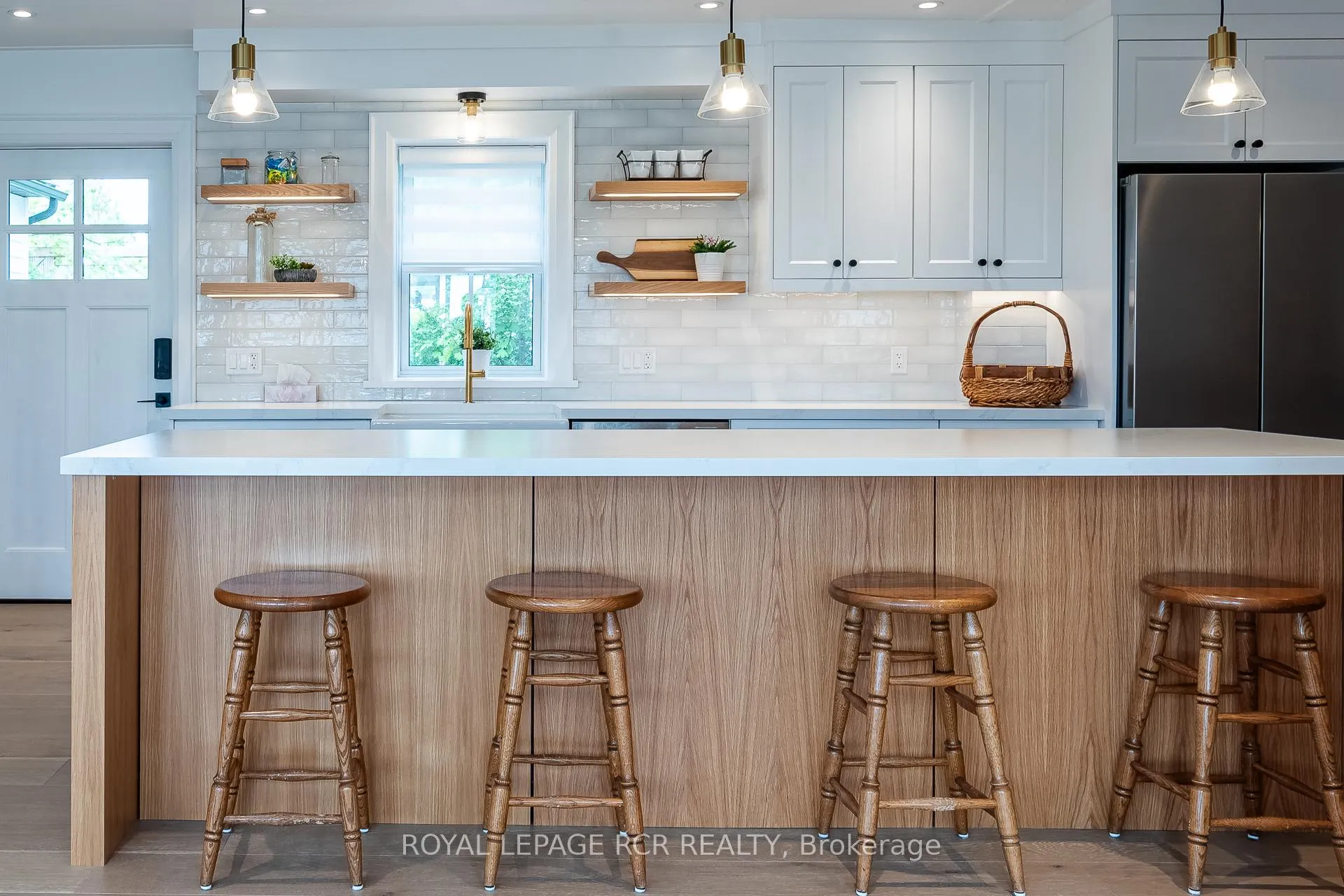 Photo 6 of 37 Wellington Street E, Clearview, Creemore — HOMEH