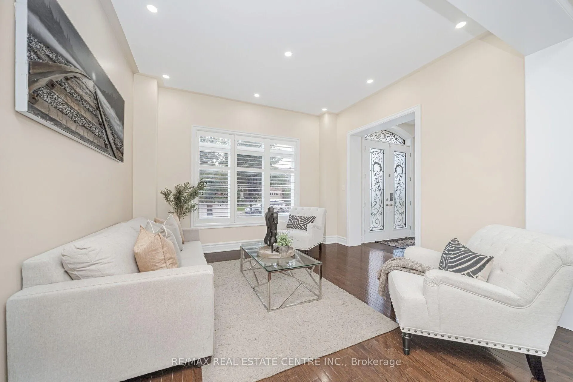 Photo 8 of 15 Interlacken Drive, Brampton, Credit Valley — HOMEH