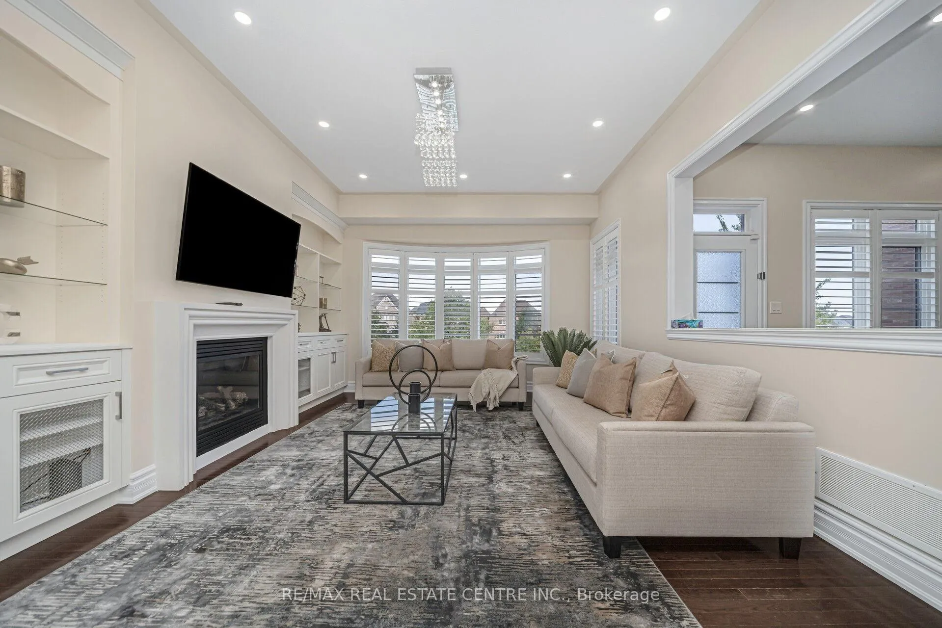 Photo 11 of 15 Interlacken Drive, Brampton, Credit Valley — HOMEH