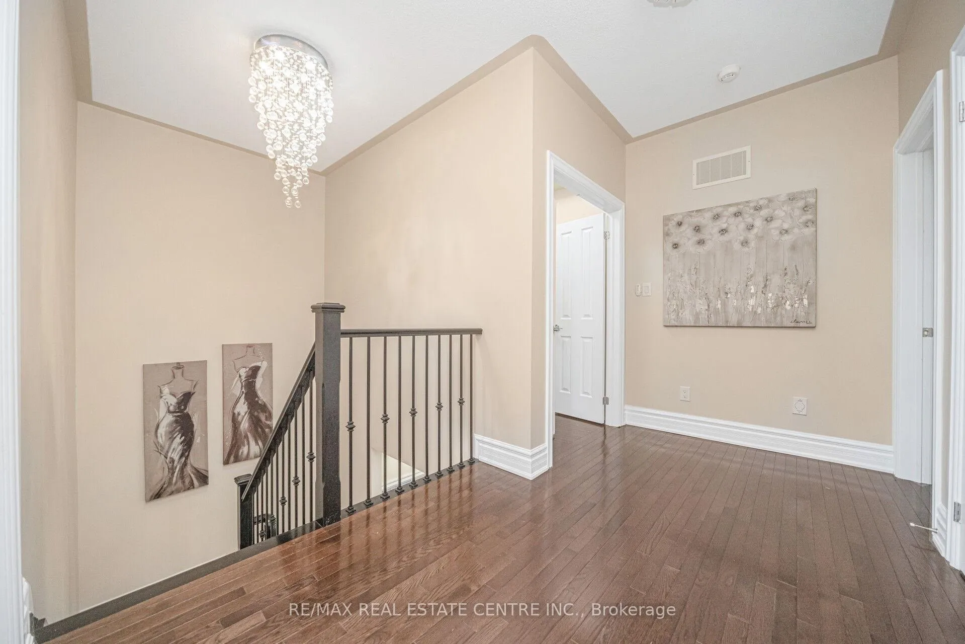 Photo 23 of 15 Interlacken Drive, Brampton, Credit Valley — HOMEH