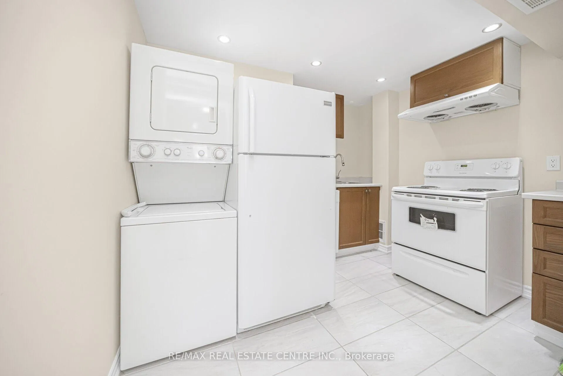 Photo 42 of 15 Interlacken Drive, Brampton, Credit Valley — HOMEH