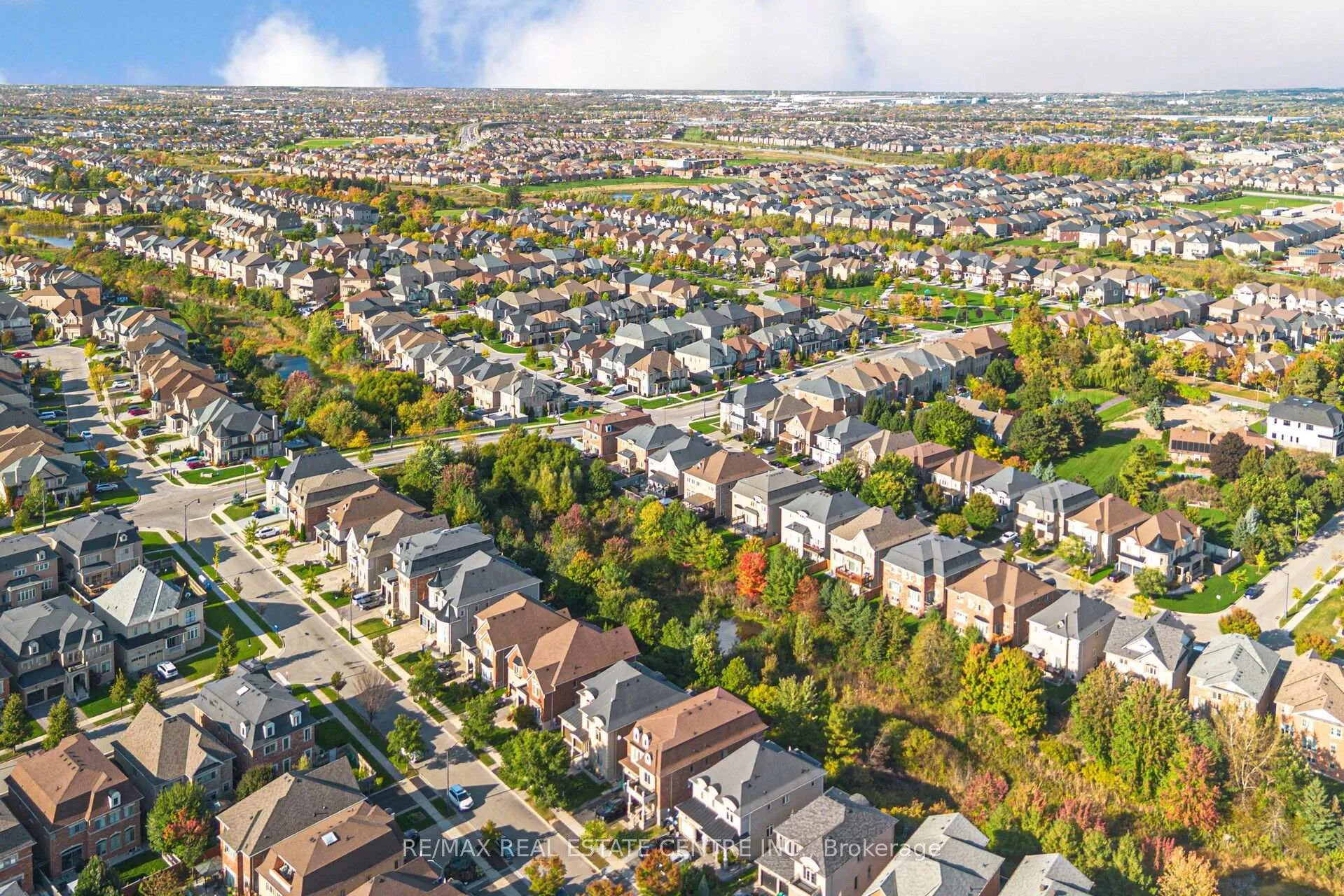 Photo 49 of 15 Interlacken Drive, Brampton, Credit Valley — HOMEH