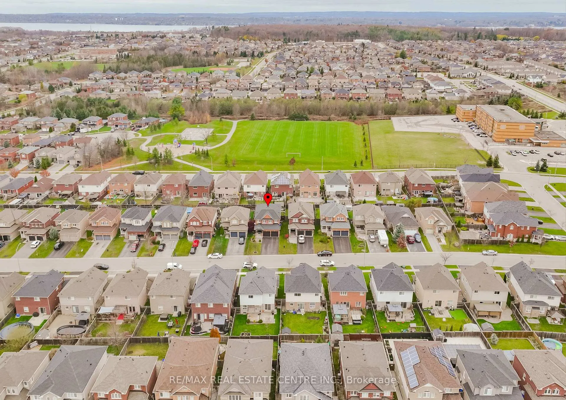 Photo 40 of 84 Monarchy Street, Barrie, Innis-Shore — HOMEH