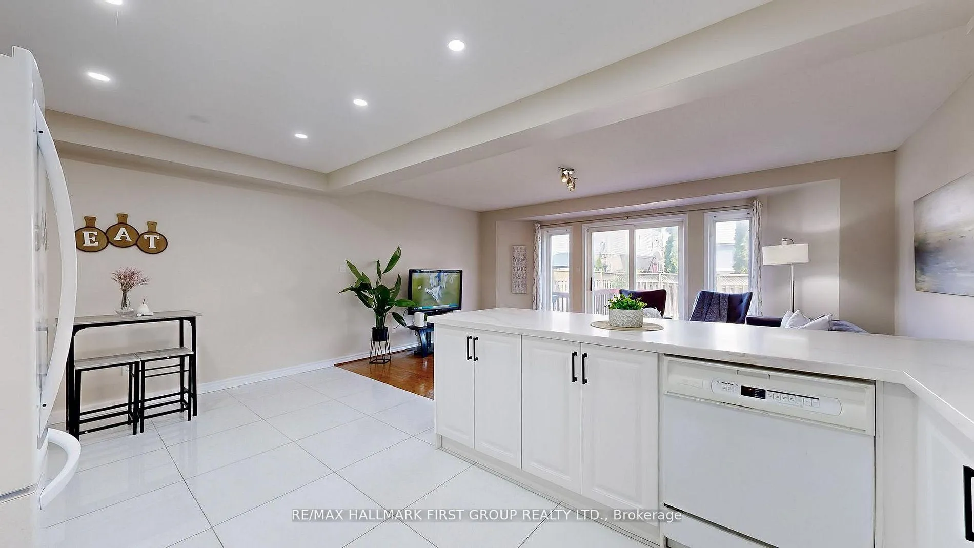 Photo 15 of 1552 Avonmore Square, Pickering, Town Centre — HOMEH