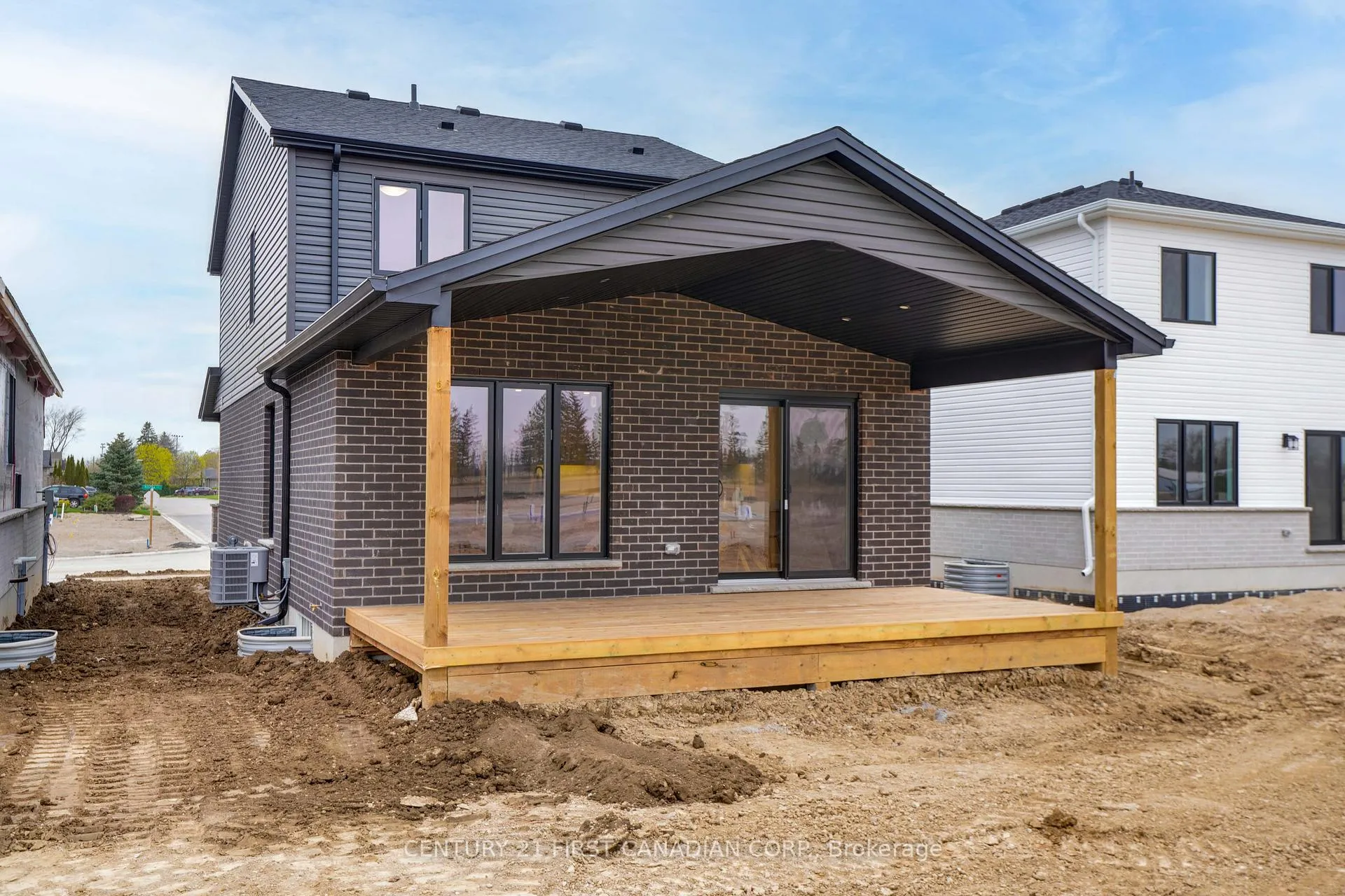 Photo 36 of 17 Twynstra Street, North Middlesex, Ailsa Craig — HOMEH