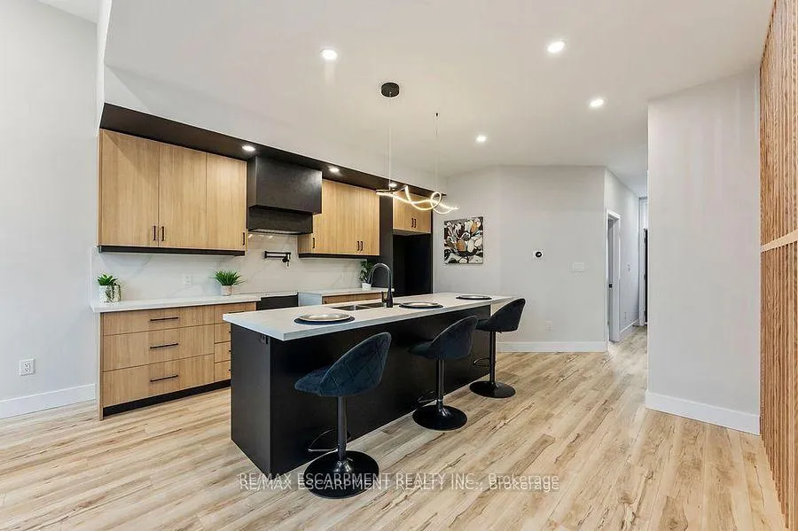 Photo 1 of 209 Grenfell Street, Hamilton, Crown Point — HOMEH