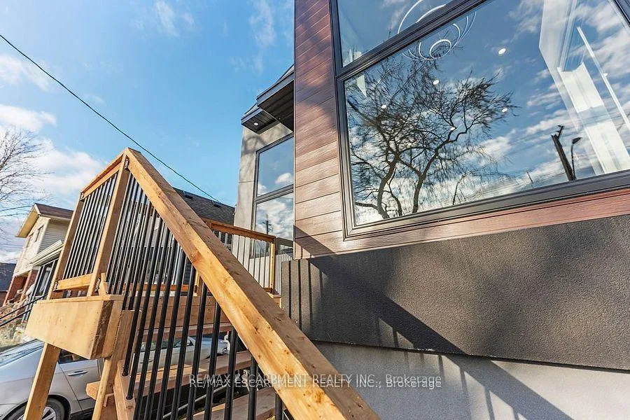 Photo 4 of 209 Grenfell Street, Hamilton, Crown Point — HOMEH