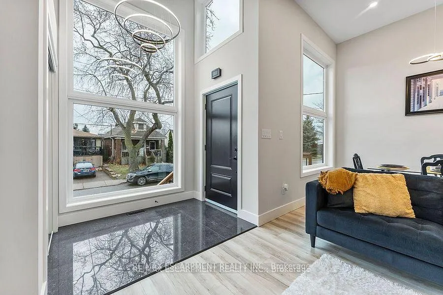 Photo 11 of 209 Grenfell Street, Hamilton, Crown Point — HOMEH