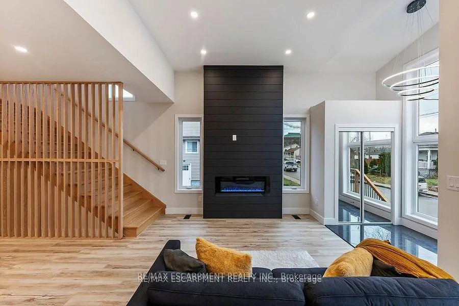 Photo 13 of 209 Grenfell Street, Hamilton, Crown Point — HOMEH