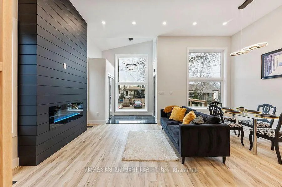 Photo 14 of 209 Grenfell Street, Hamilton, Crown Point — HOMEH