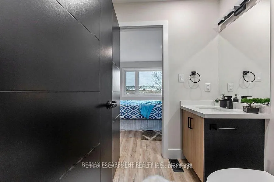 Photo 17 of 209 Grenfell Street, Hamilton, Crown Point — HOMEH