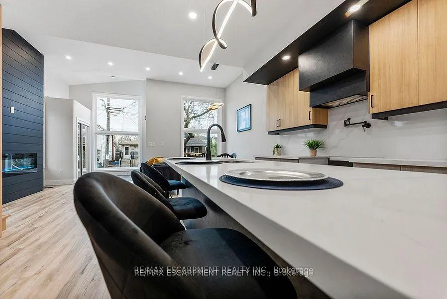 Photo 19 of 209 Grenfell Street, Hamilton, Crown Point — HOMEH