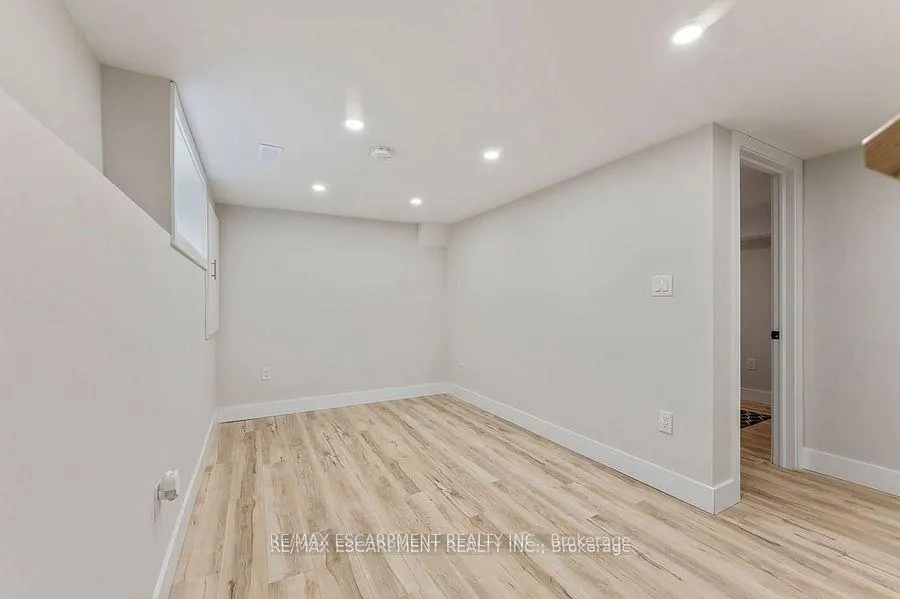 Photo 31 of 209 Grenfell Street, Hamilton, Crown Point — HOMEH