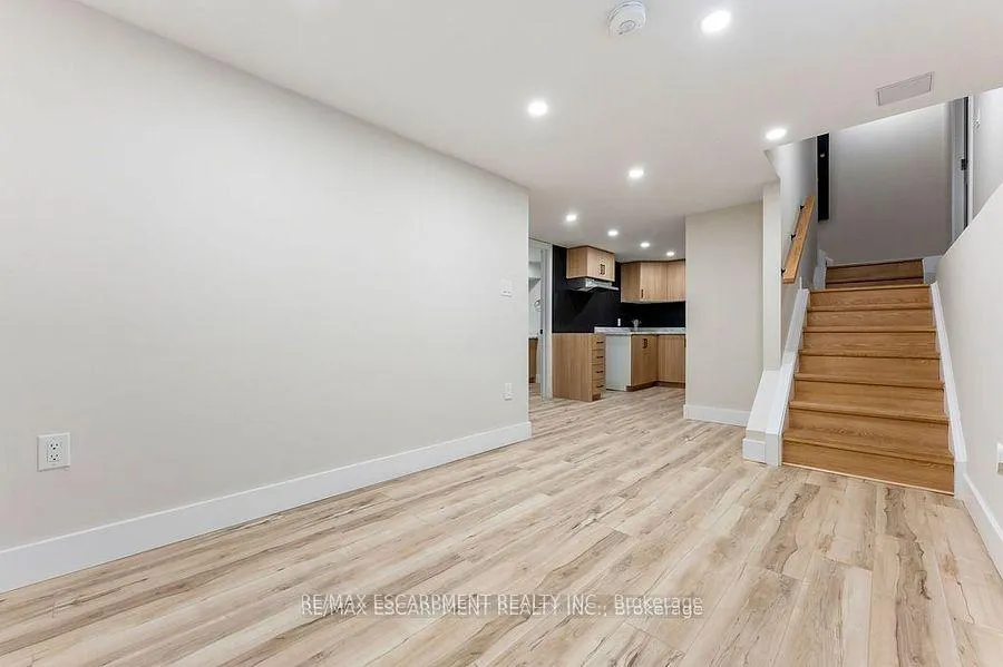 Photo 32 of 209 Grenfell Street, Hamilton, Crown Point — HOMEH