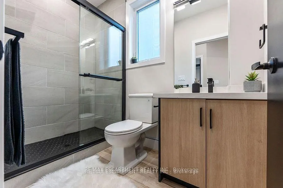 Photo 33 of 209 Grenfell Street, Hamilton, Crown Point — HOMEH