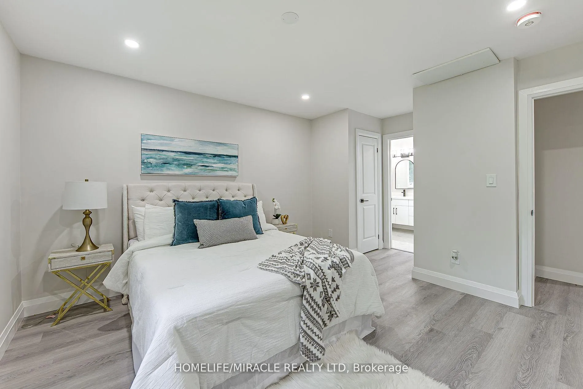 Photo 9 of 48 Walnut Street, New Tecumseth, Alliston — HOMEH