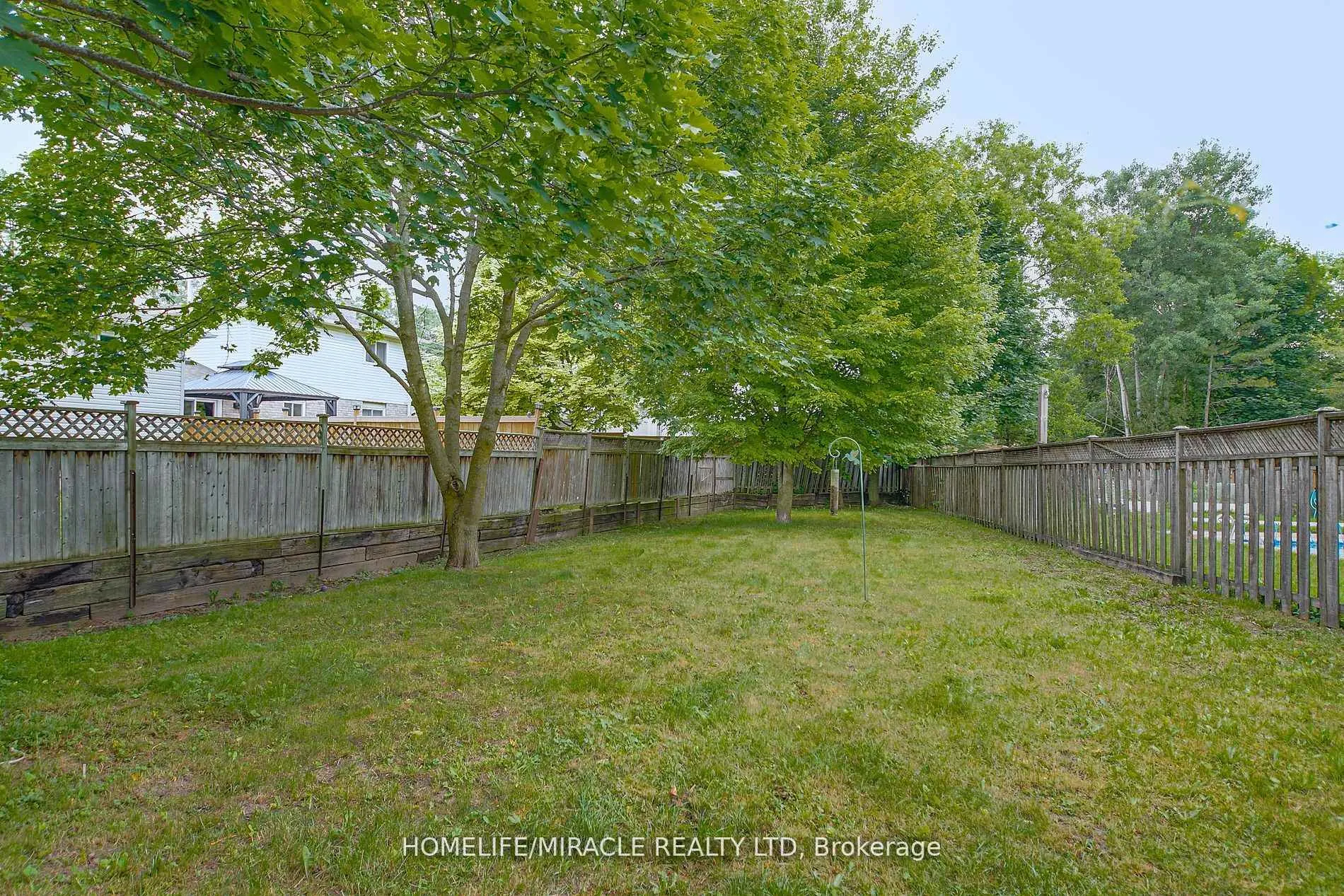 Photo 24 of 48 Walnut Street, New Tecumseth, Alliston — HOMEH