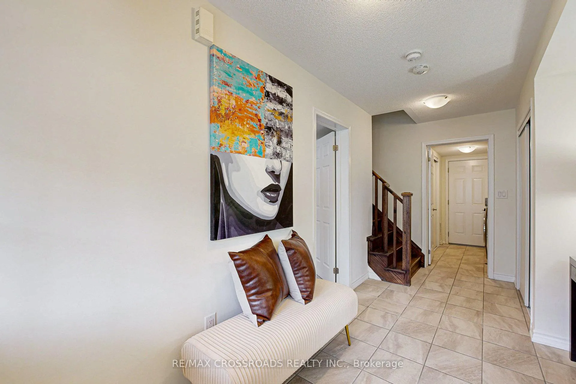 Photo 3 of 34 Bluegill Crescent, Whitby, Rural Whitby — HOMEH