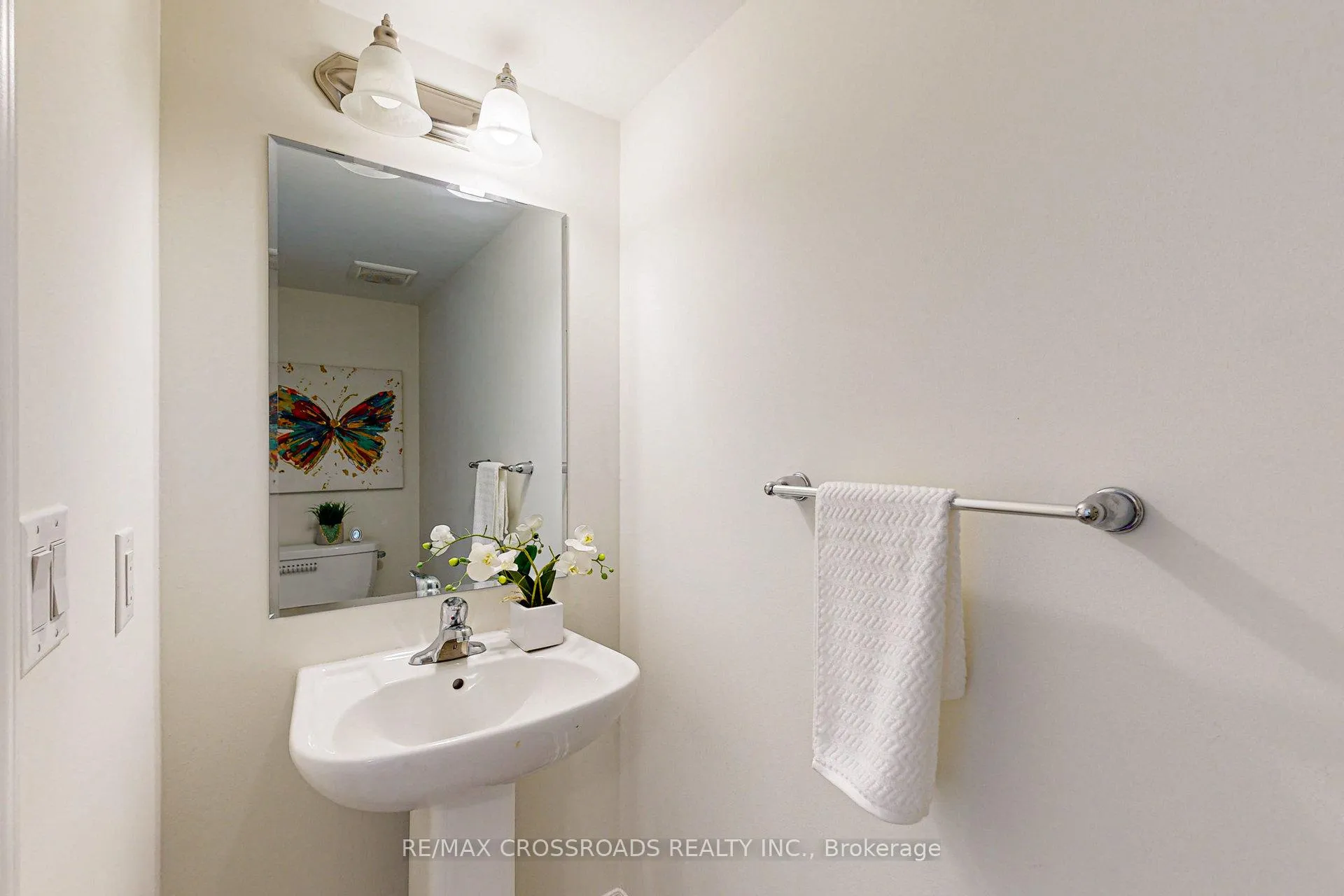 Photo 6 of 34 Bluegill Crescent, Whitby, Rural Whitby — HOMEH