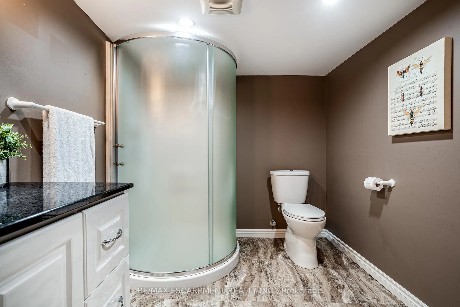 Photo 28 of 16 Durham Road, Hamilton, Stoney Creek — HOMEH