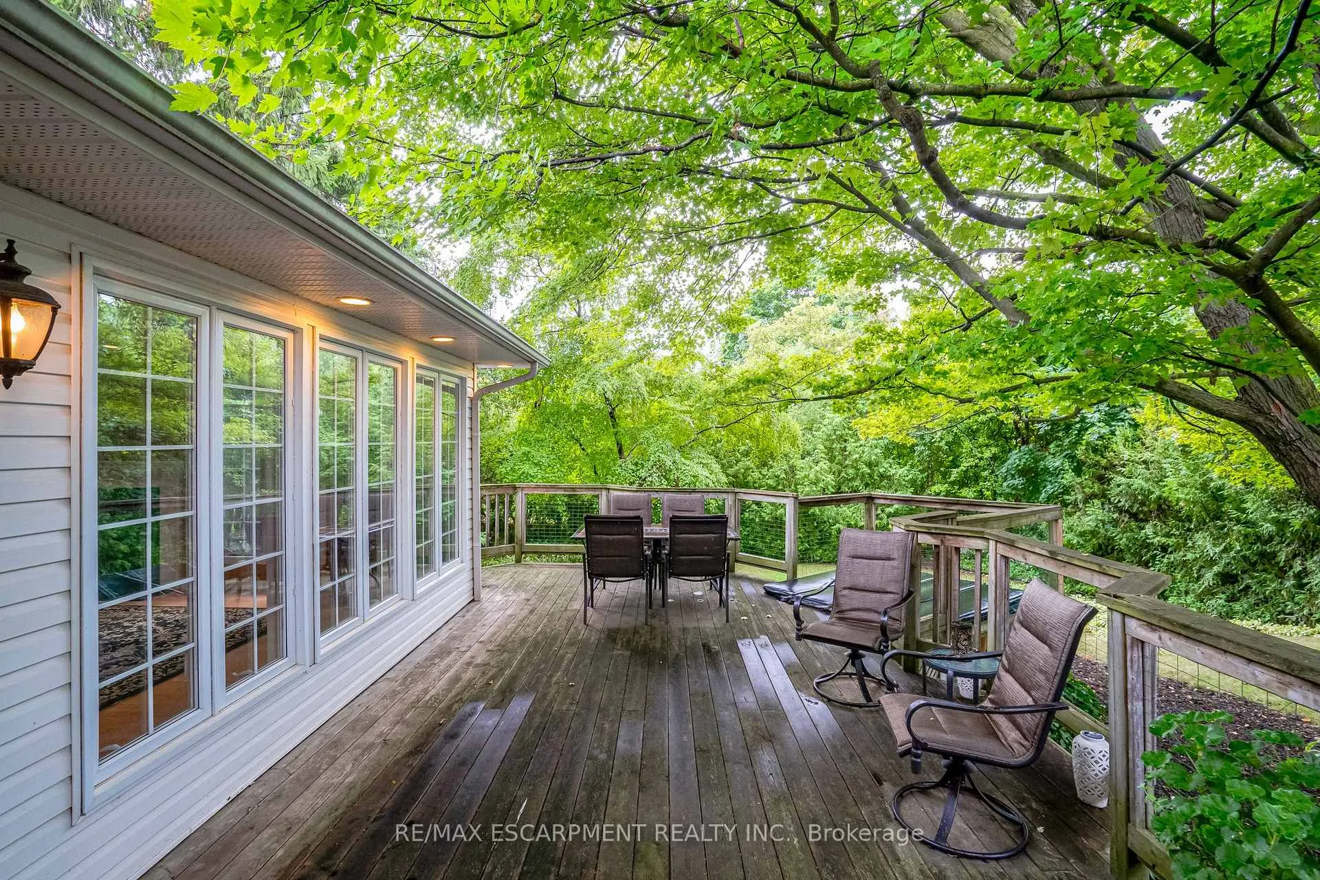 Photo 31 of 16 Durham Road, Hamilton, Stoney Creek — HOMEH