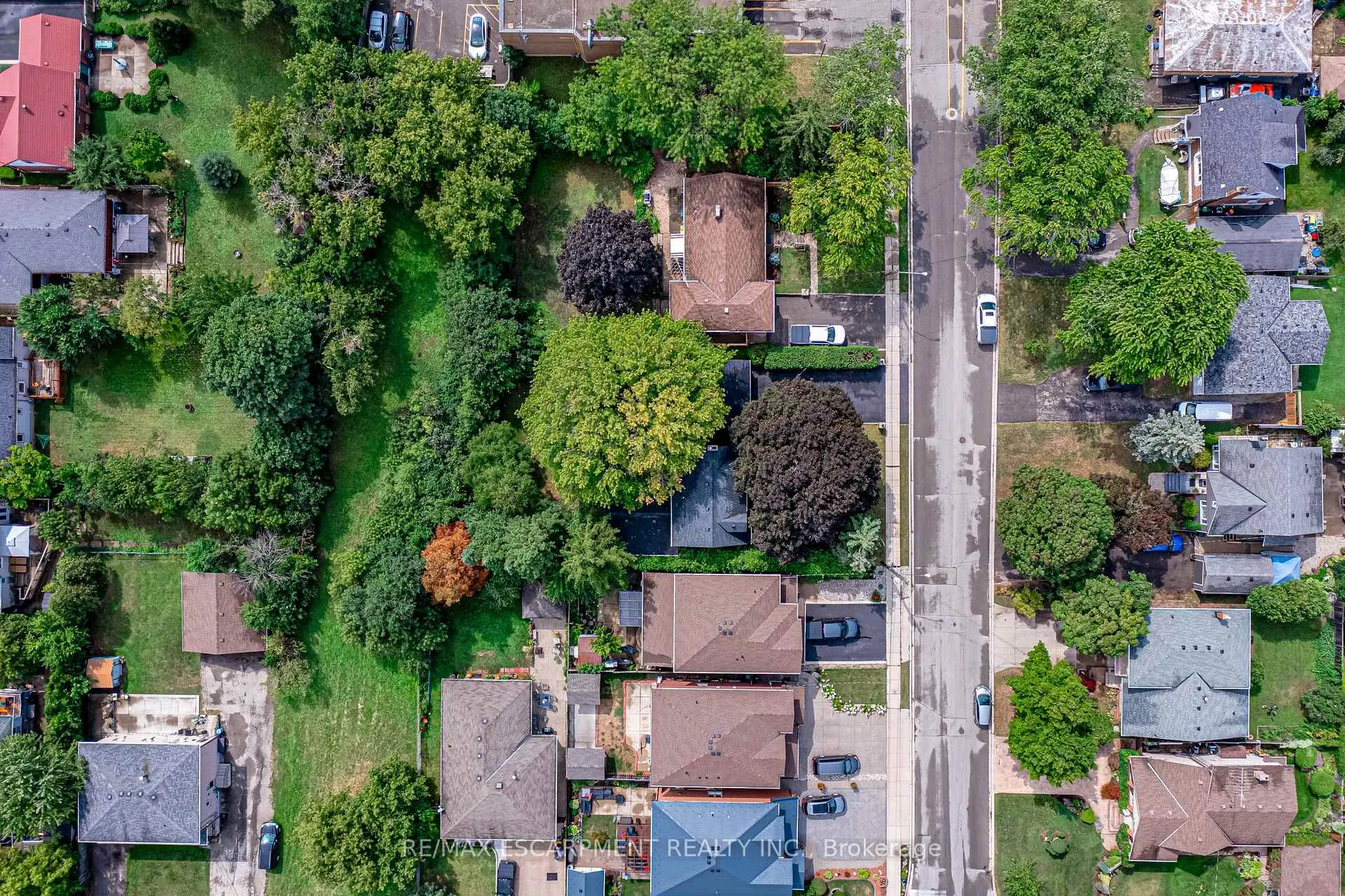 Photo 38 of 16 Durham Road, Hamilton, Stoney Creek — HOMEH