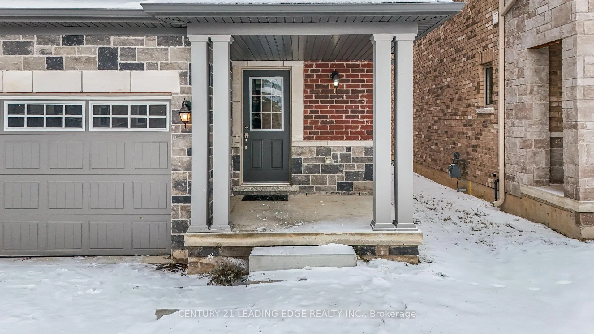 Front of 124 Sunset Way