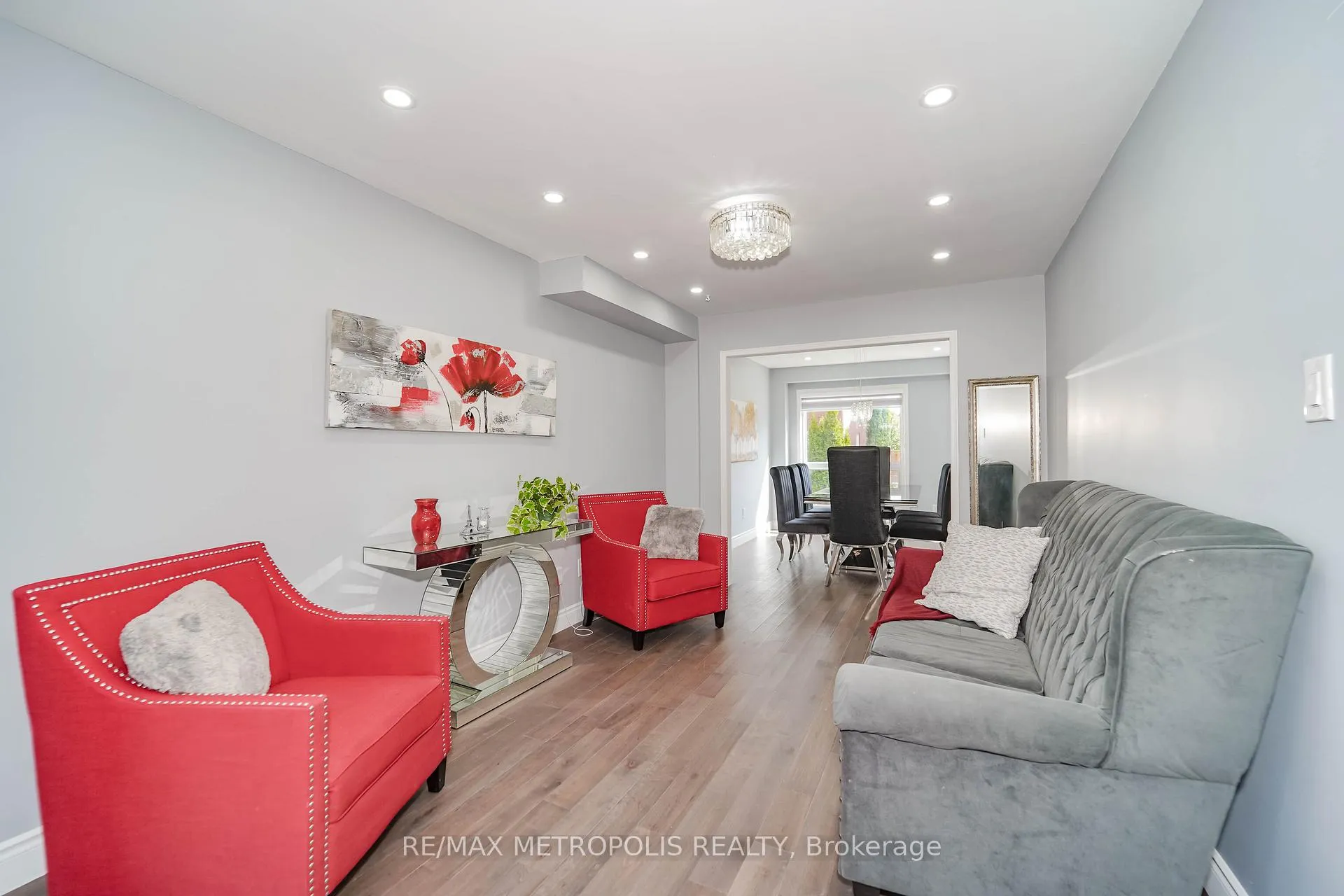 Photo 5 of 285 Senator Street, Pickering, Highbush — HOMEH