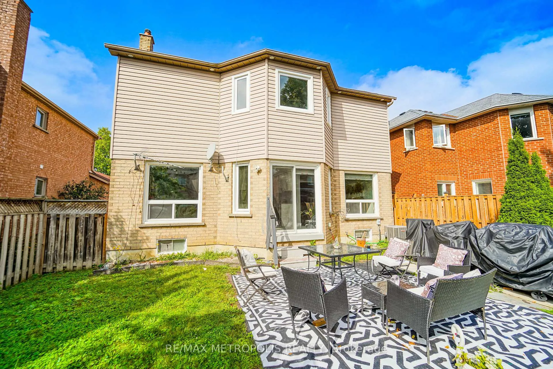 Photo 34 of 285 Senator Street, Pickering, Highbush — HOMEH