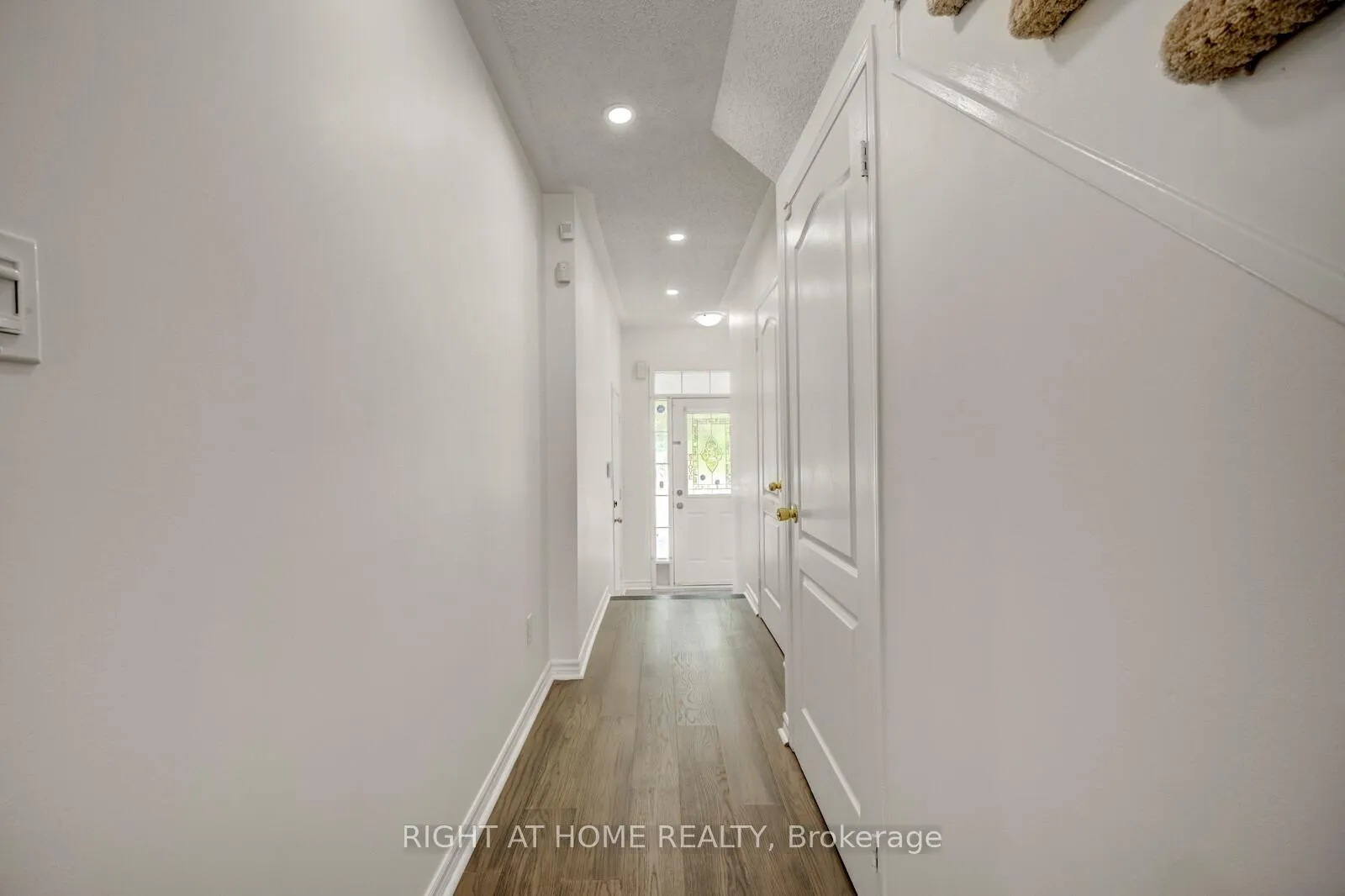 Photo 3 of 53 Feather Reed Way, Brampton, Sandringham-Wellington — HOMEH