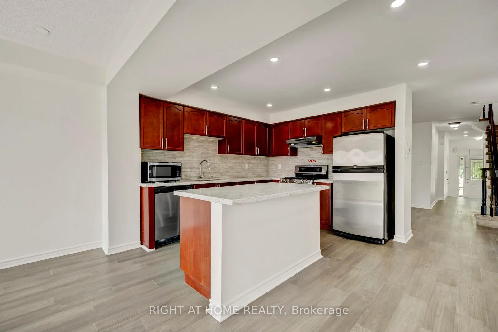 Photo 11 of 53 Feather Reed Way, Brampton, Sandringham-Wellington — HOMEH