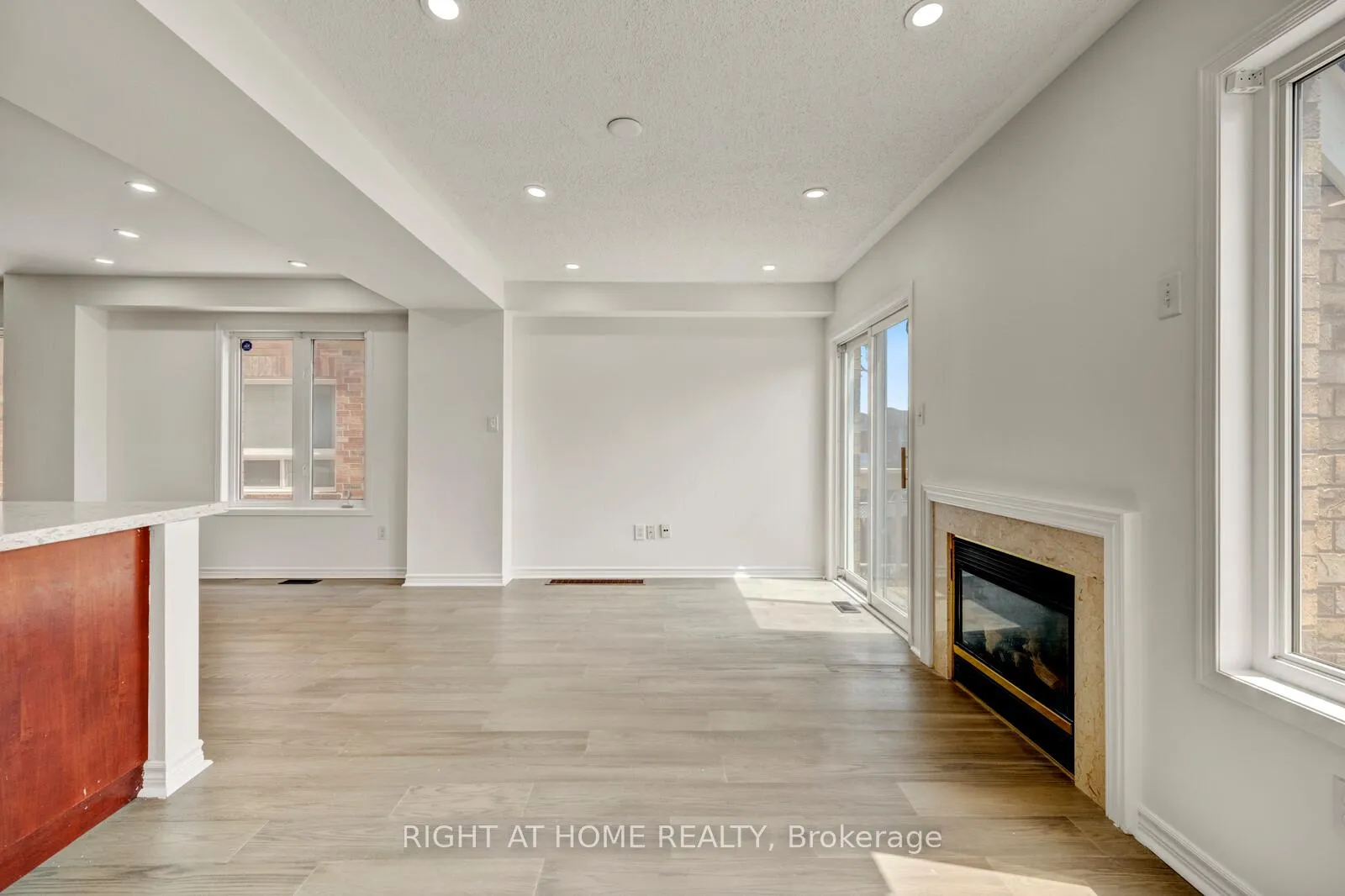 Photo 14 of 53 Feather Reed Way, Brampton, Sandringham-Wellington — HOMEH