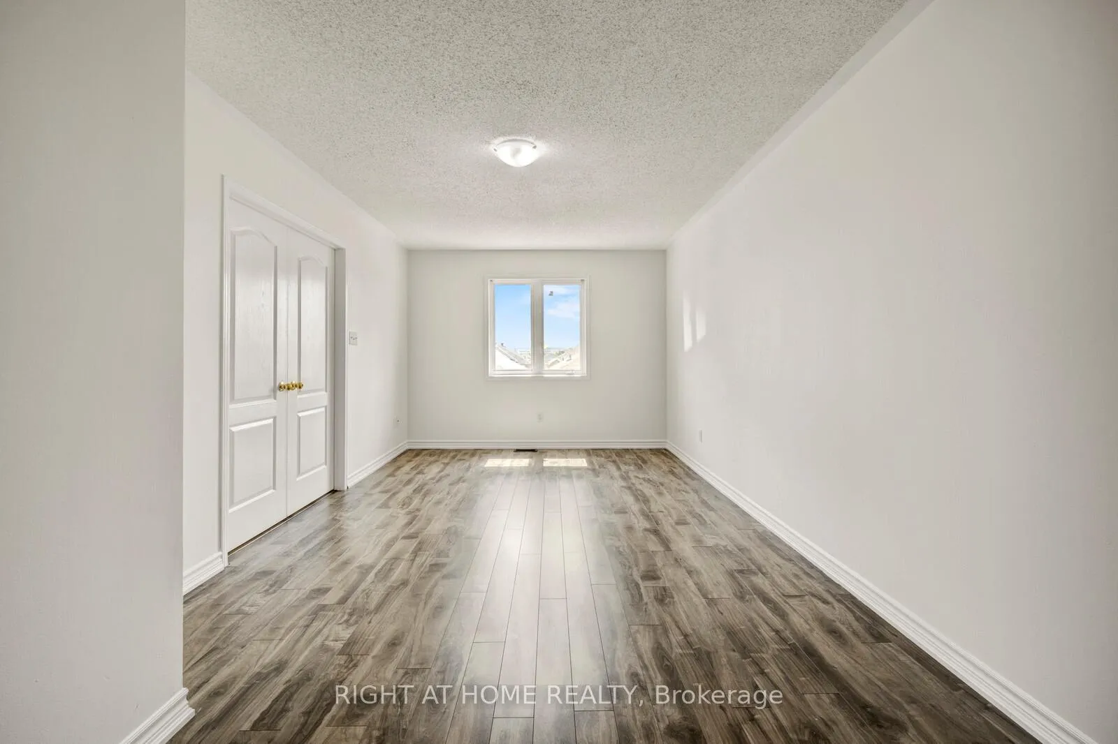 Photo 17 of 53 Feather Reed Way, Brampton, Sandringham-Wellington — HOMEH