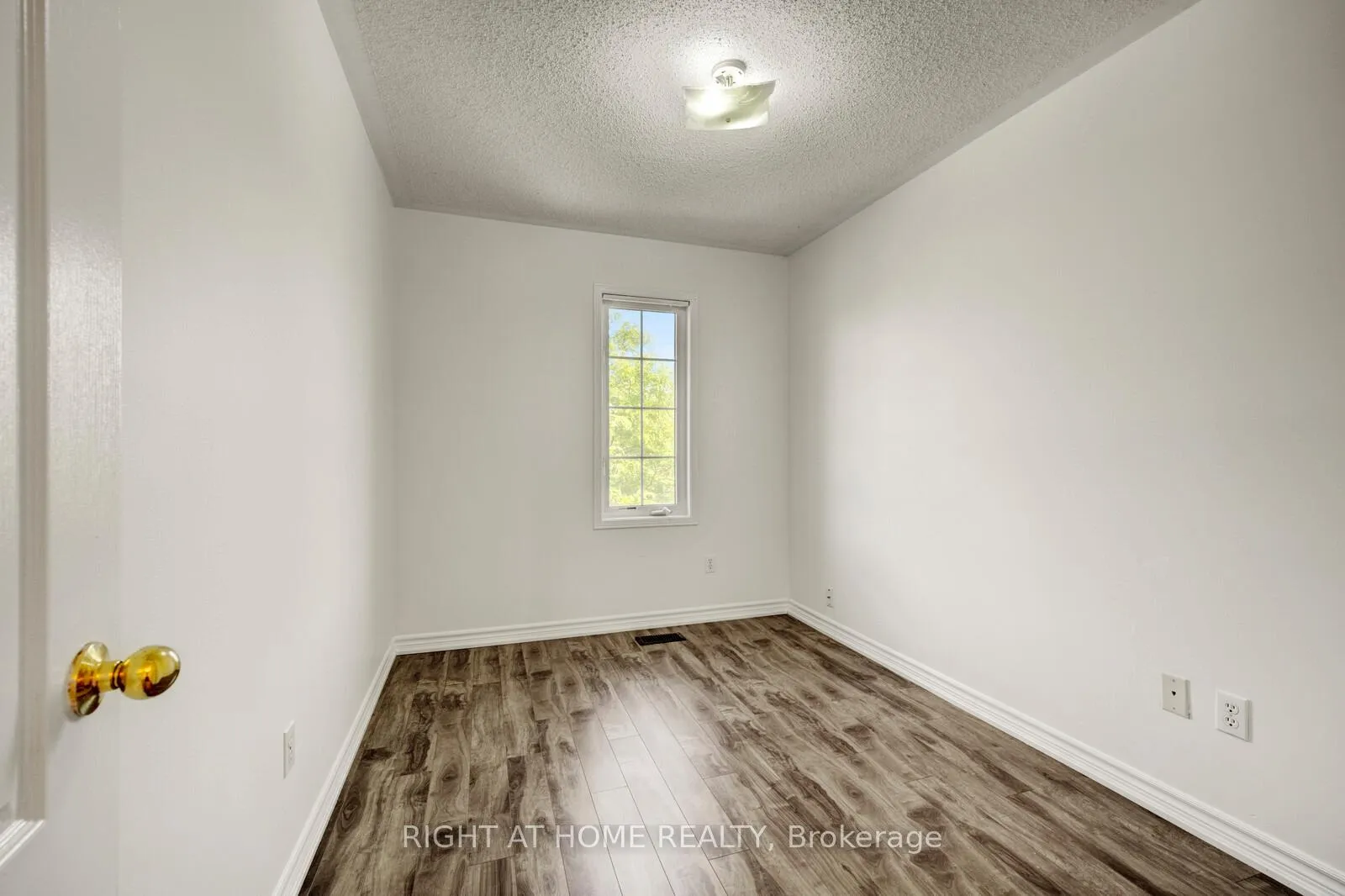 Photo 22 of 53 Feather Reed Way, Brampton, Sandringham-Wellington — HOMEH