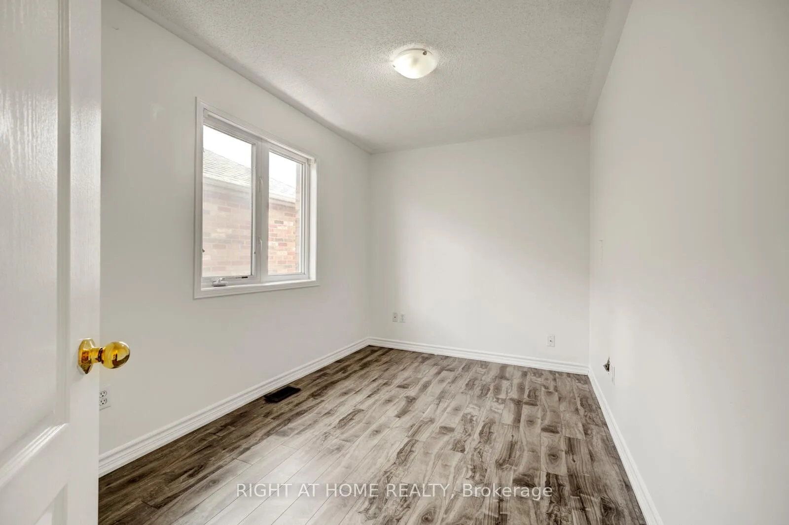 Photo 26 of 53 Feather Reed Way, Brampton, Sandringham-Wellington — HOMEH