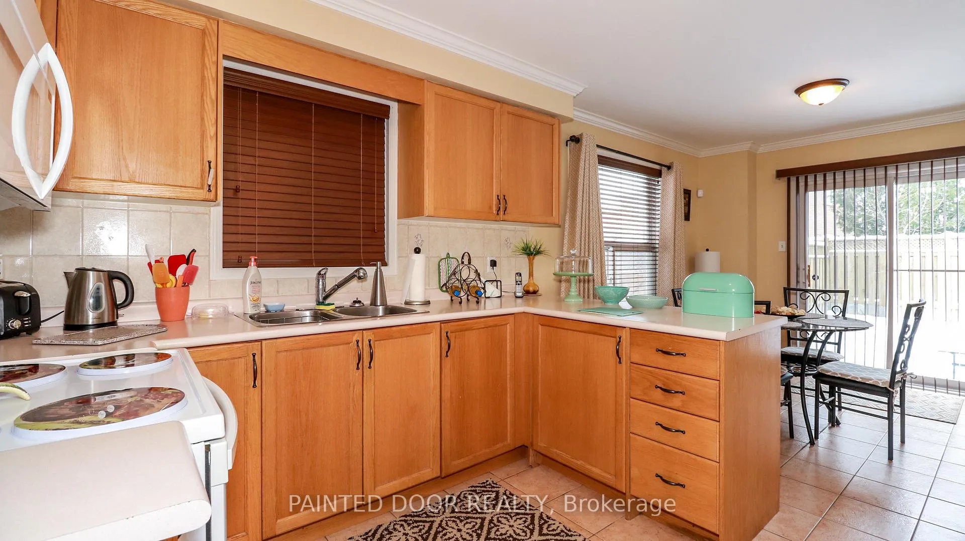 Photo 6 of 68 Red Oak Drive, Barrie, Holly — HOMEH