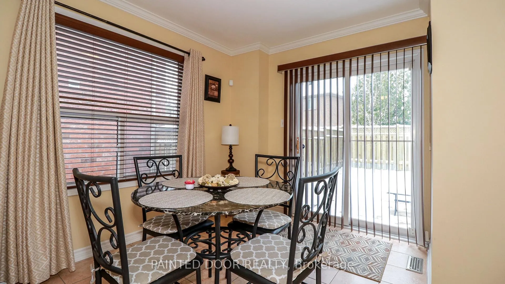 Photo 7 of 68 Red Oak Drive, Barrie, Holly — HOMEH
