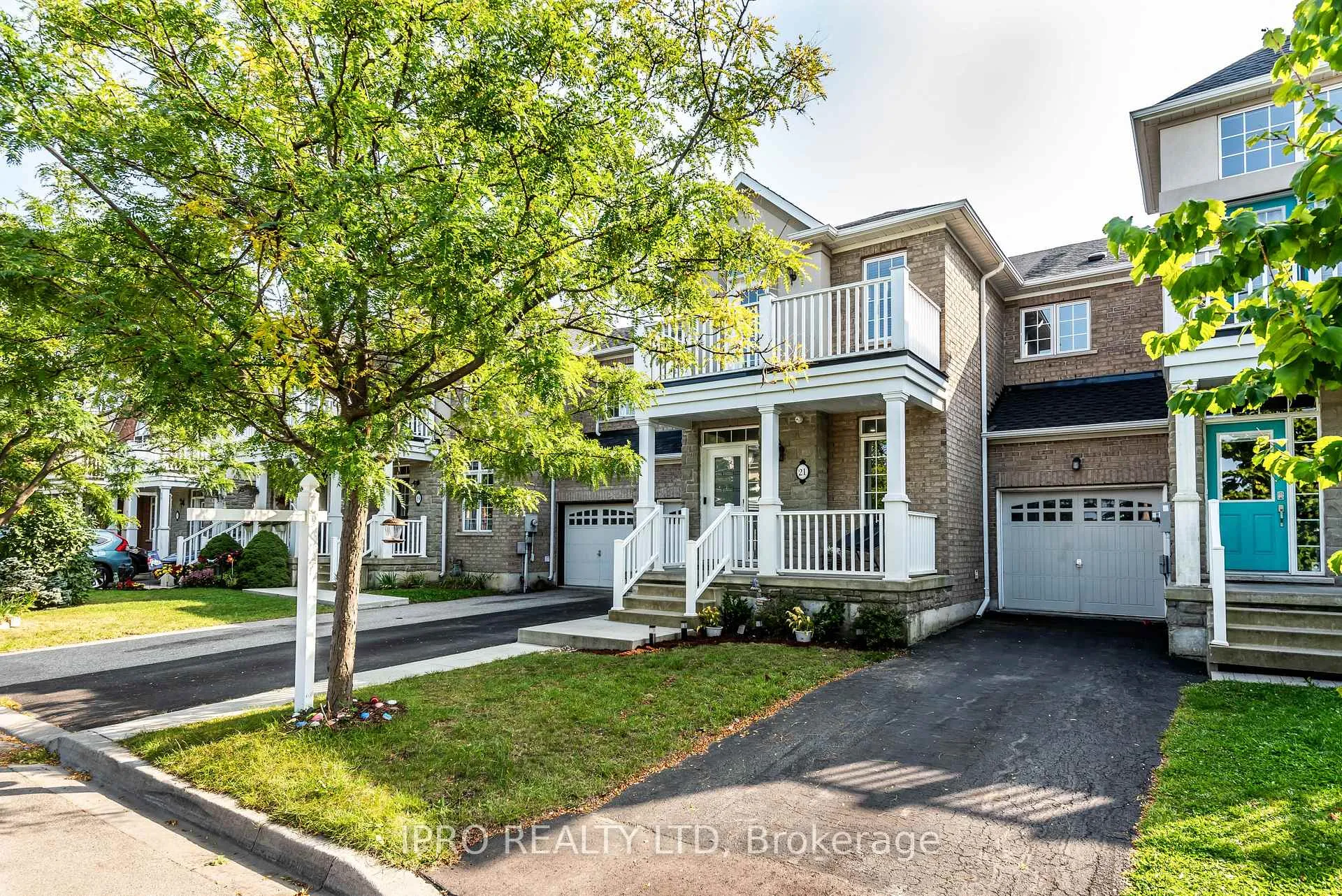 Front of 21 Pebble Valley Avenue