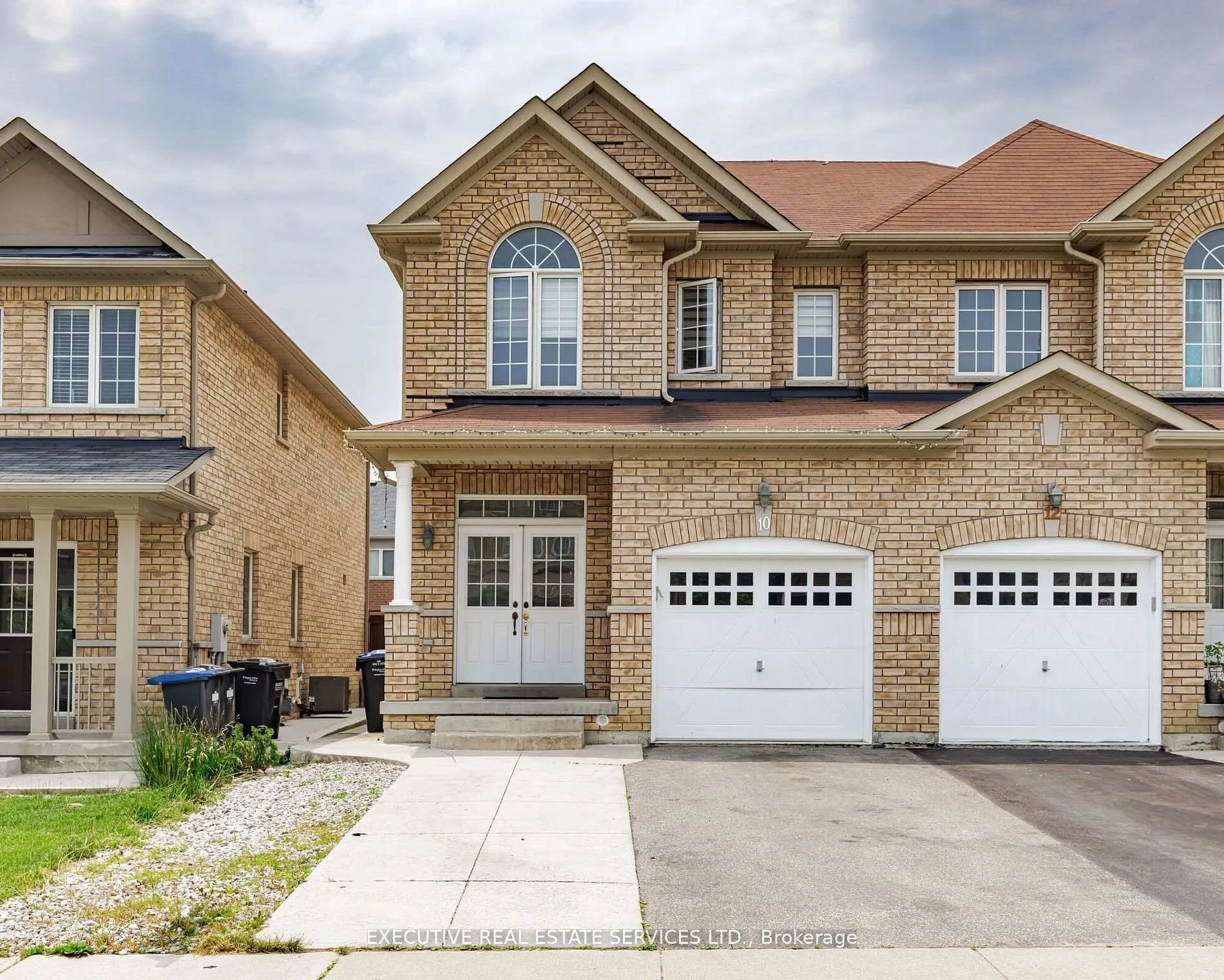 Photo 2 of 10 Natronia Trail, Brampton, Bram East — HOMEH