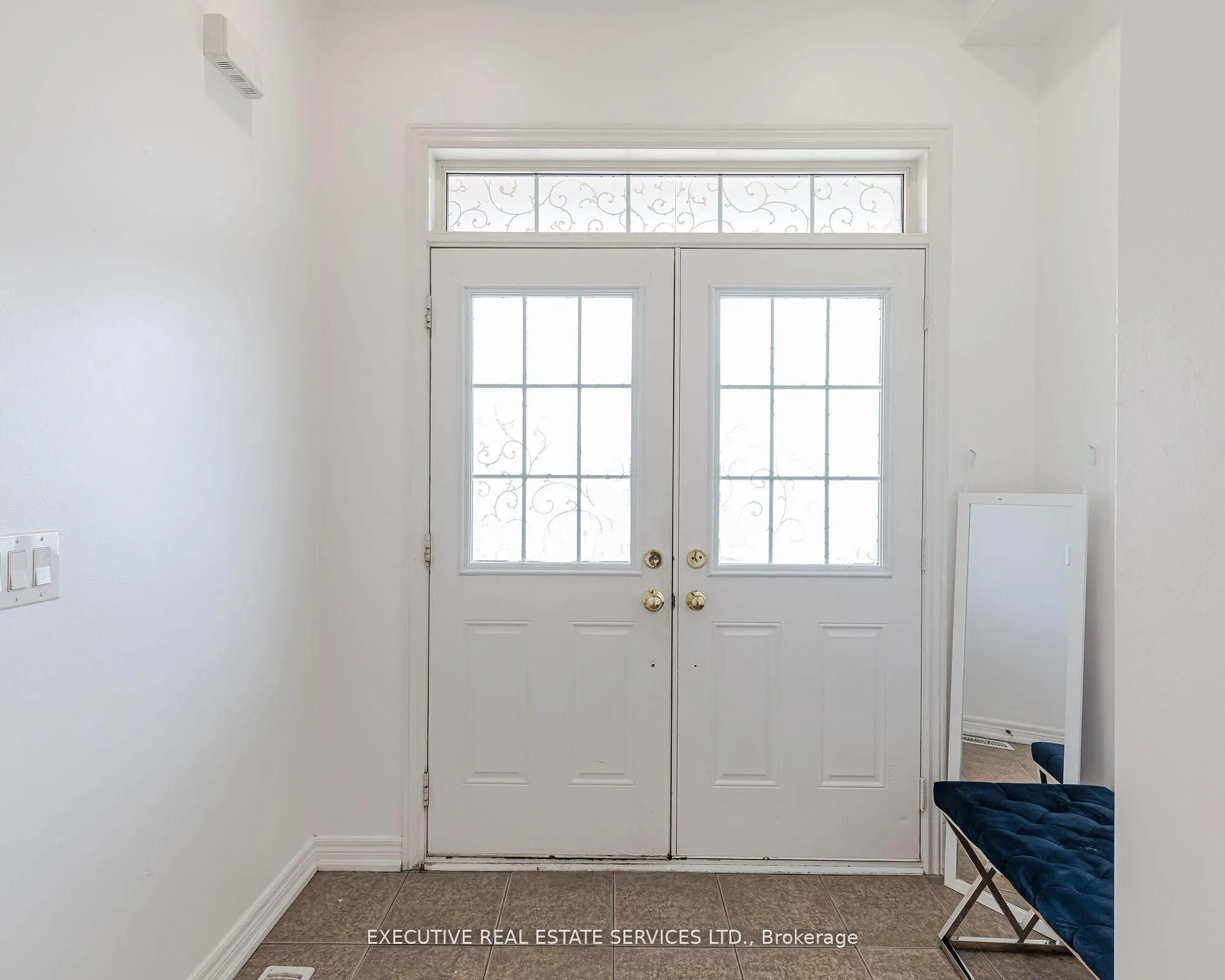 Photo 5 of 10 Natronia Trail, Brampton, Bram East — HOMEH