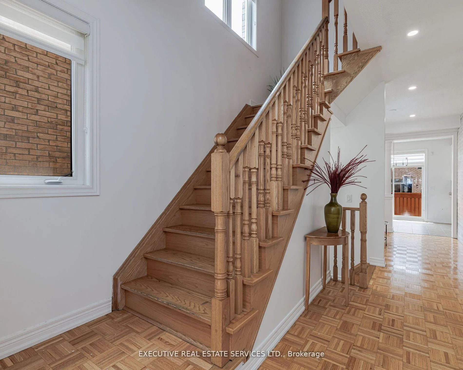 Photo 17 of 10 Natronia Trail, Brampton, Bram East — HOMEH