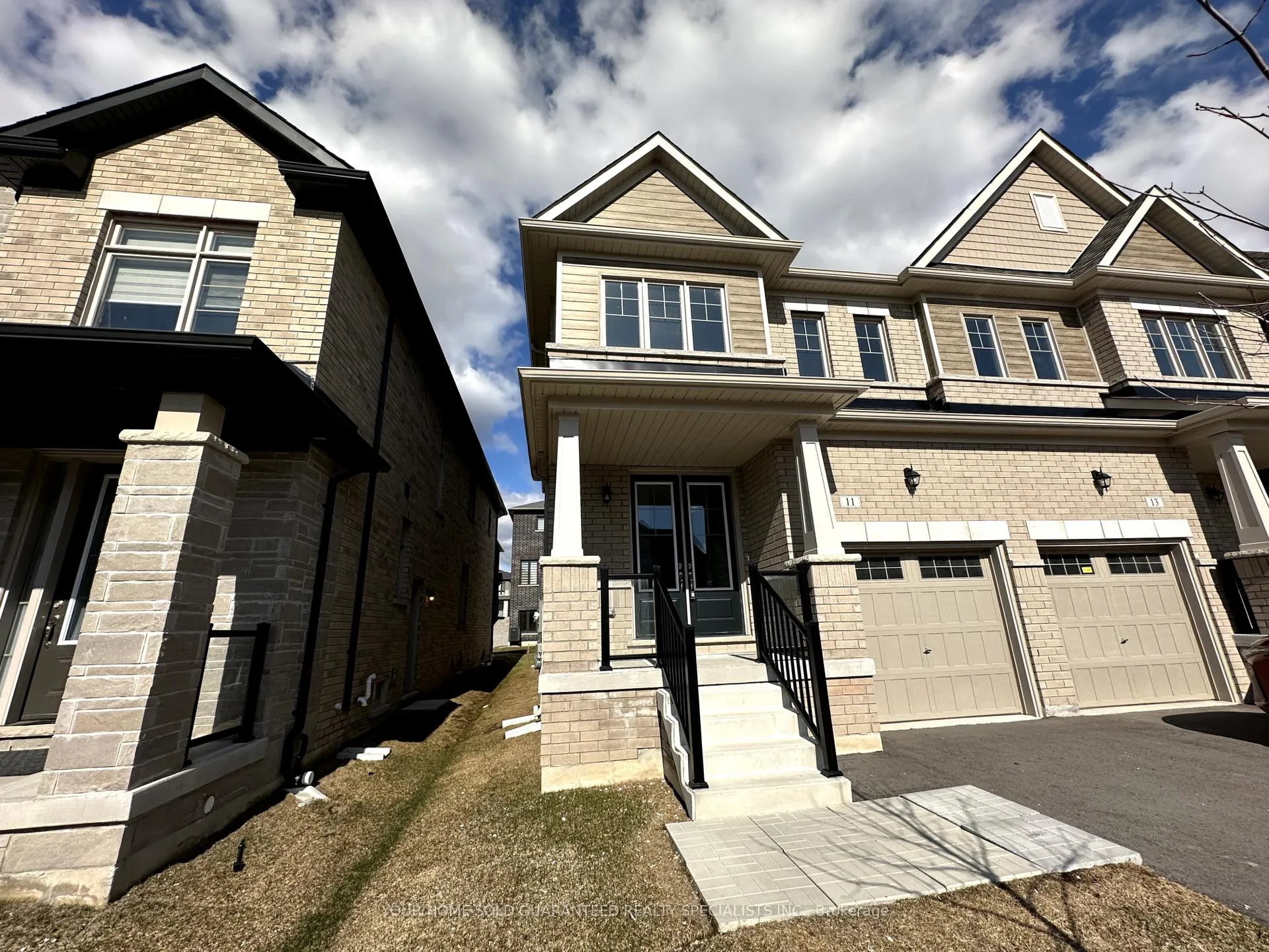Front of 11 Sassafras Road