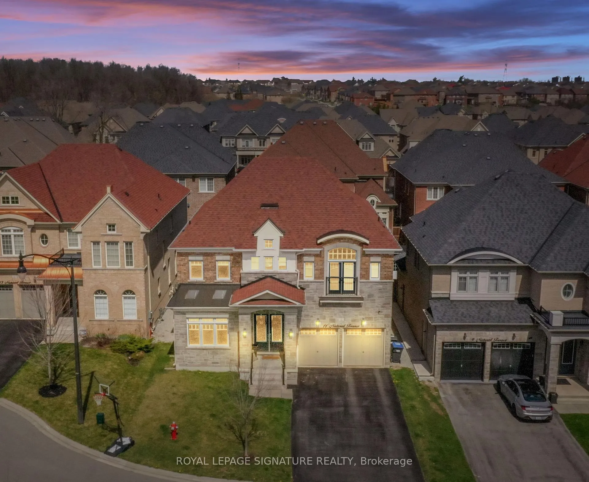 Front of 11 Natural Terrace