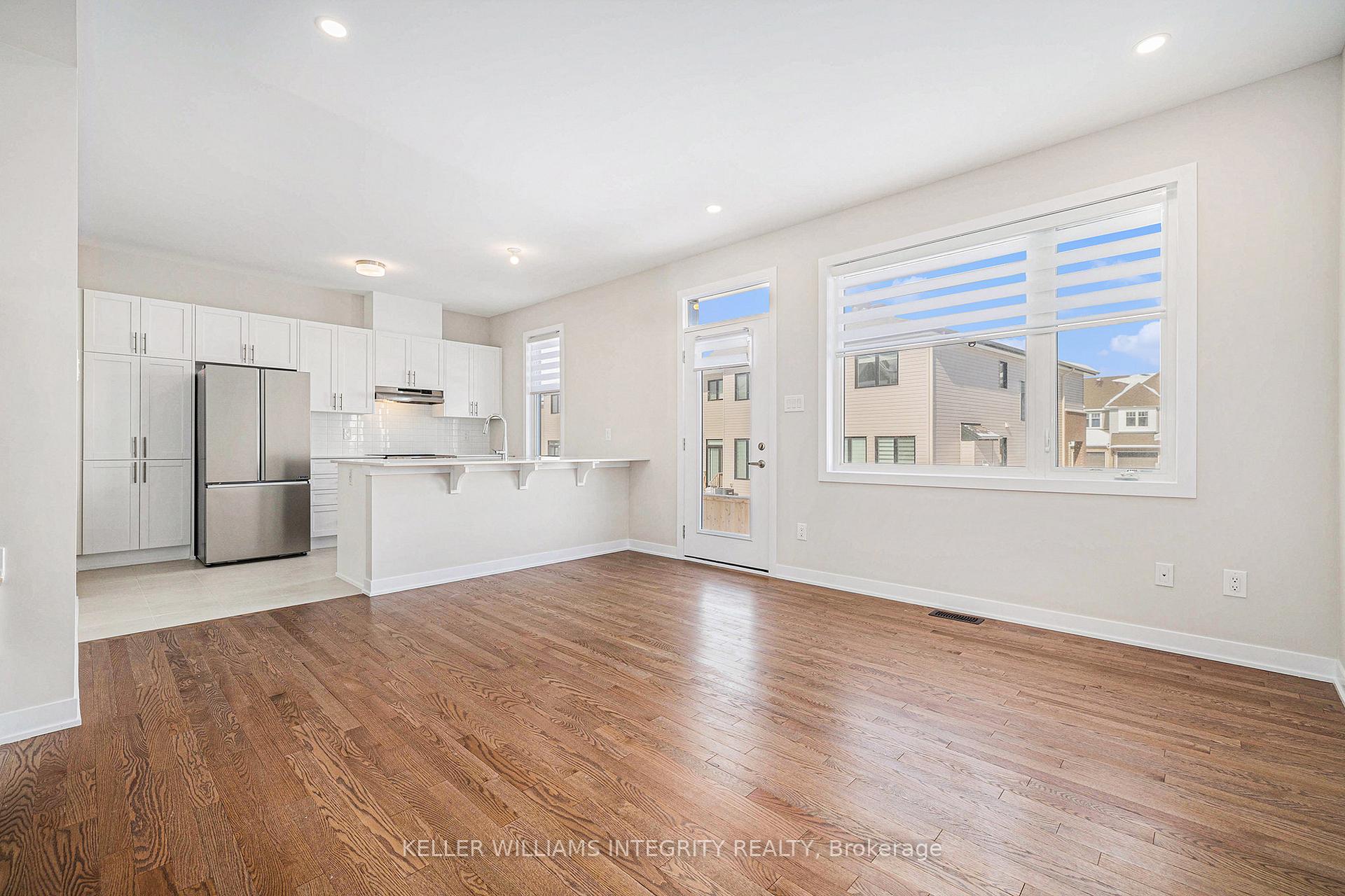 Photo 6 of 634 Expansion Road, Ottawa, Barrhaven - Half Moon Bay — HOMEH