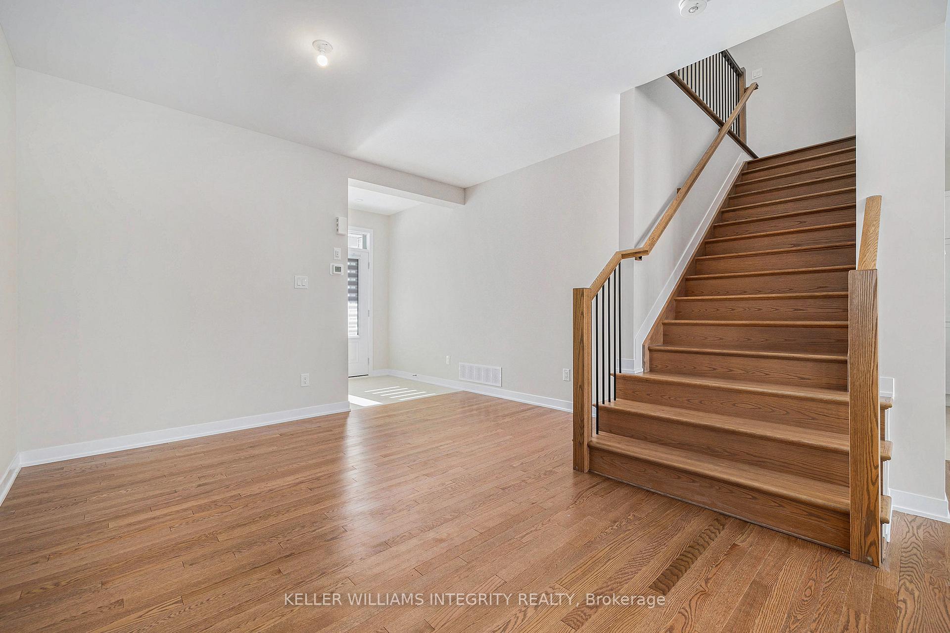 Photo 8 of 634 Expansion Road, Ottawa, Barrhaven - Half Moon Bay — HOMEH
