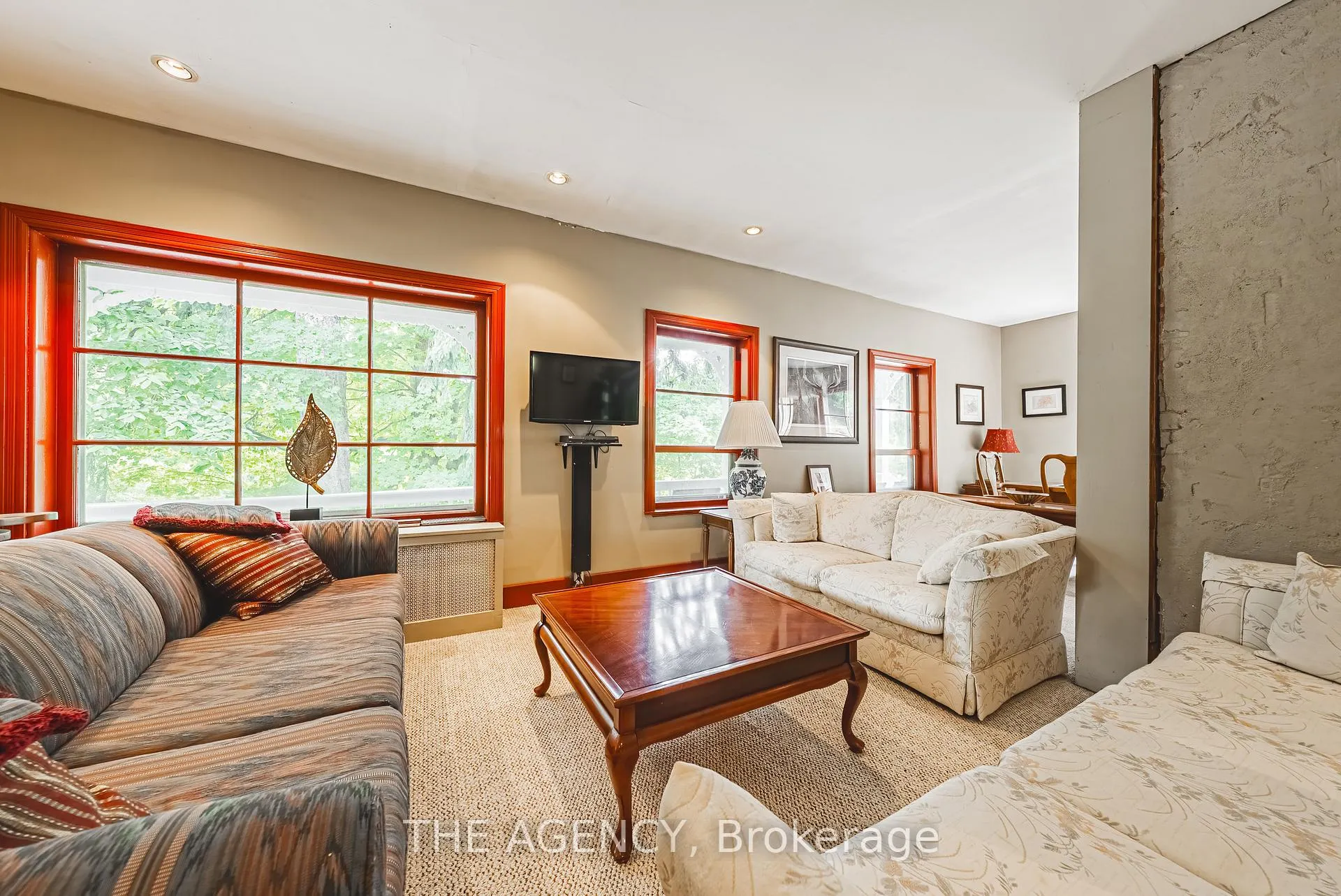 Photo 5 of 327 Campbell Avenue E, Milton, Campbellville — HOMEH