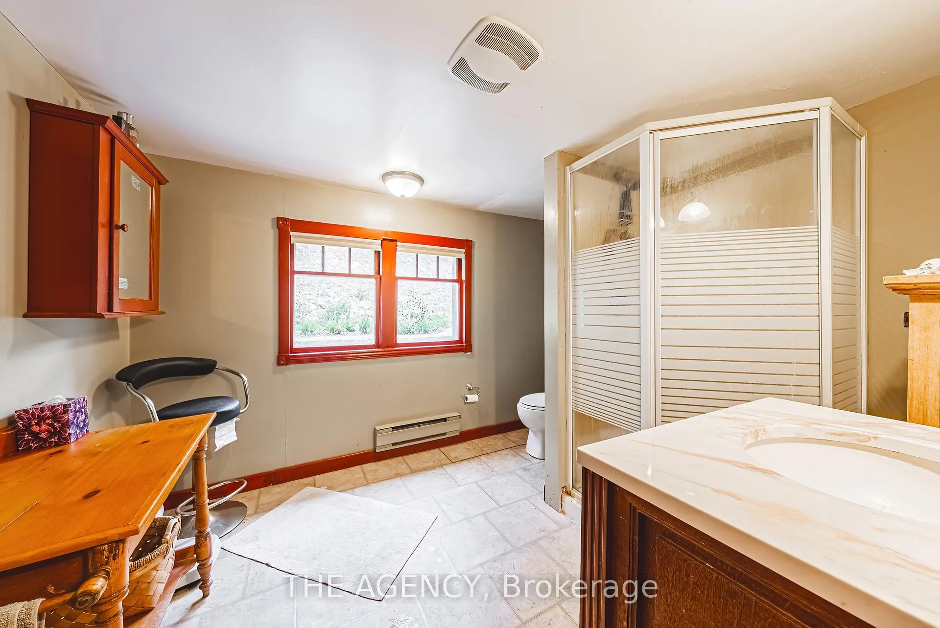 Photo 10 of 327 Campbell Avenue E, Milton, Campbellville — HOMEH