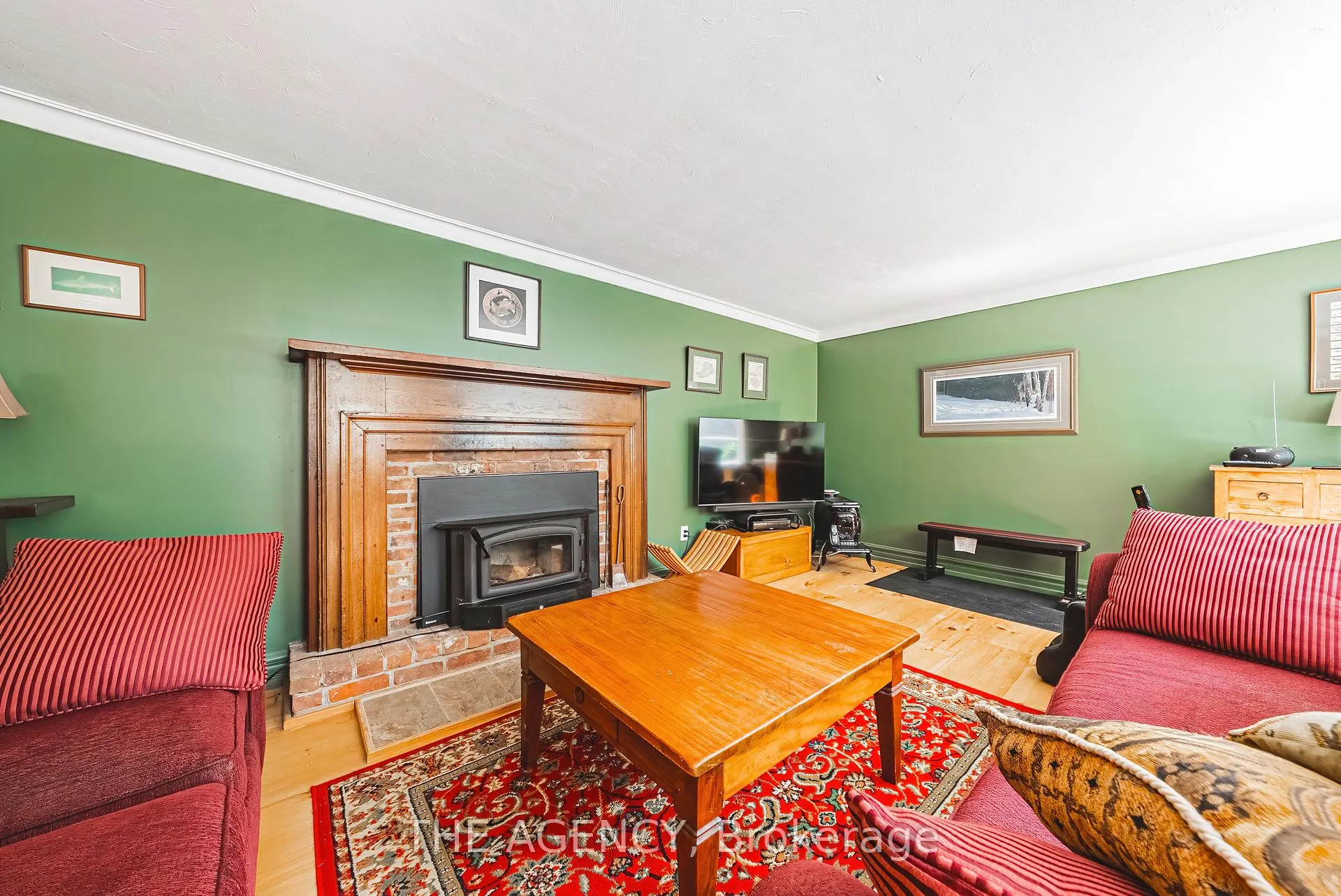 Photo 15 of 327 Campbell Avenue E, Milton, Campbellville — HOMEH